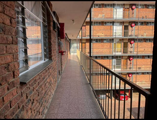 4.5 BEDROOM APARTMENT SOLD IN SUNNYSIDE